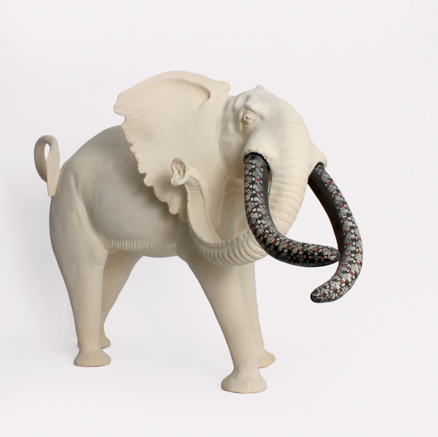 Pearl Tusker Sculpture